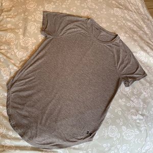 Under Armour T-shirt